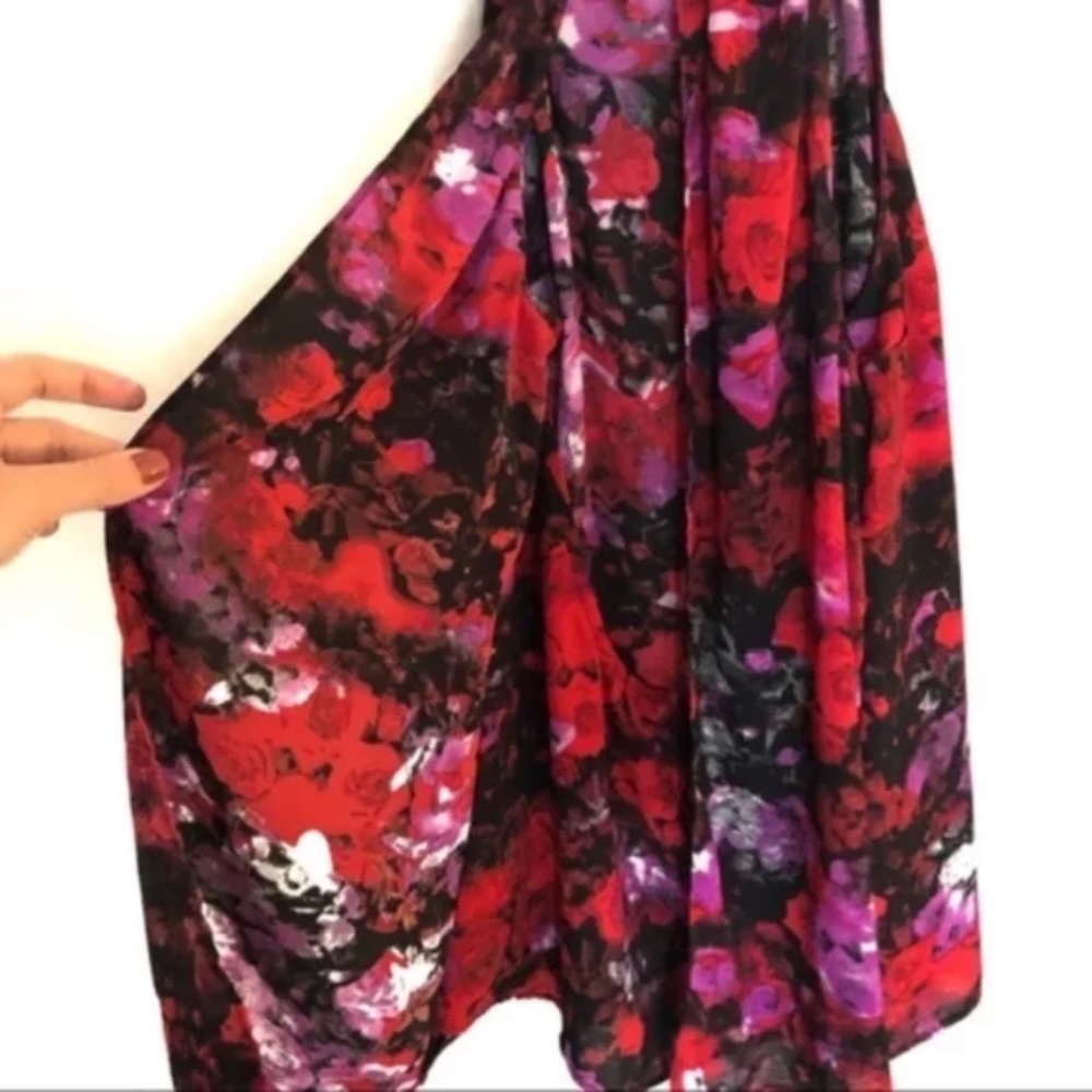 BB Dakota Anita Rose Floral Halter Top - Picture 5 of 8